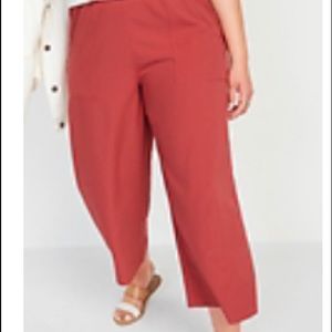 NWT Old Navy High Waisted StretchTech wide leg crops
